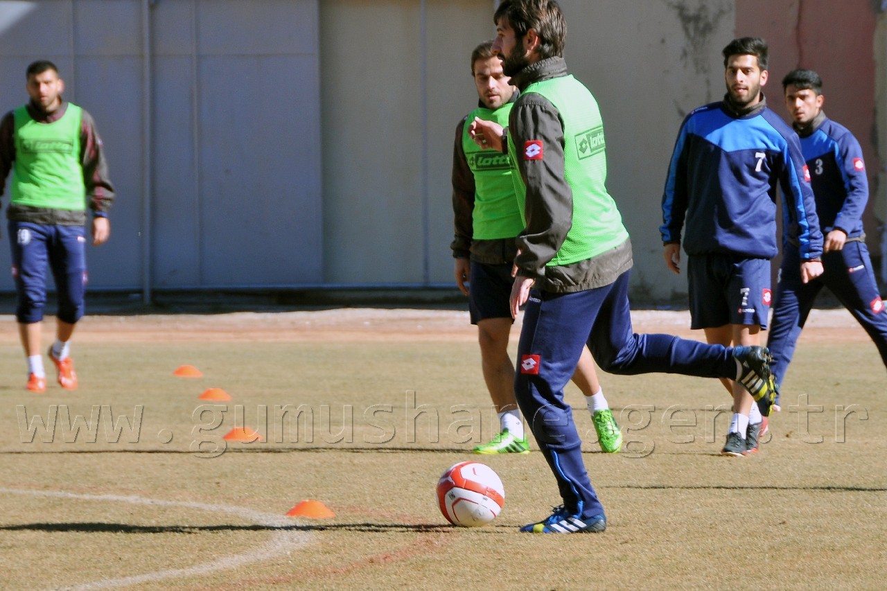 Gümüşhanespor Yeni Teknik Direktörü İle İlk Antrenmanına Çıktı 9