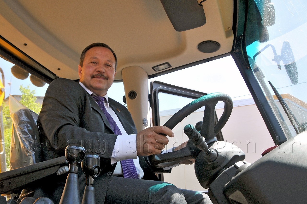 Özel İdare'nin Makine Parkı Büyüyor 11