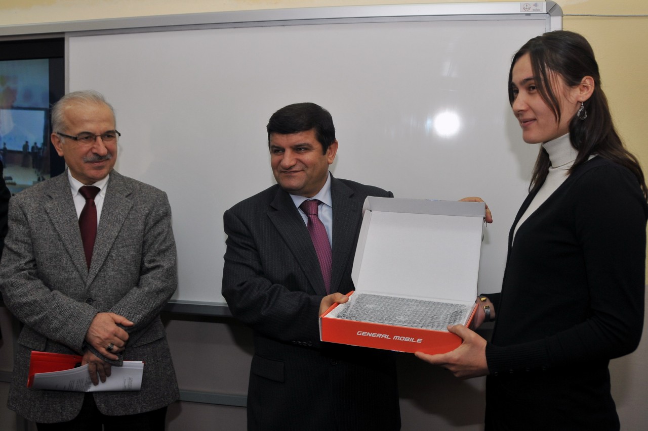 Gümüşhane'de Öğretmen Ve Öğrencilere 578 Tablet Bilgisayar Dağıtıldı 9