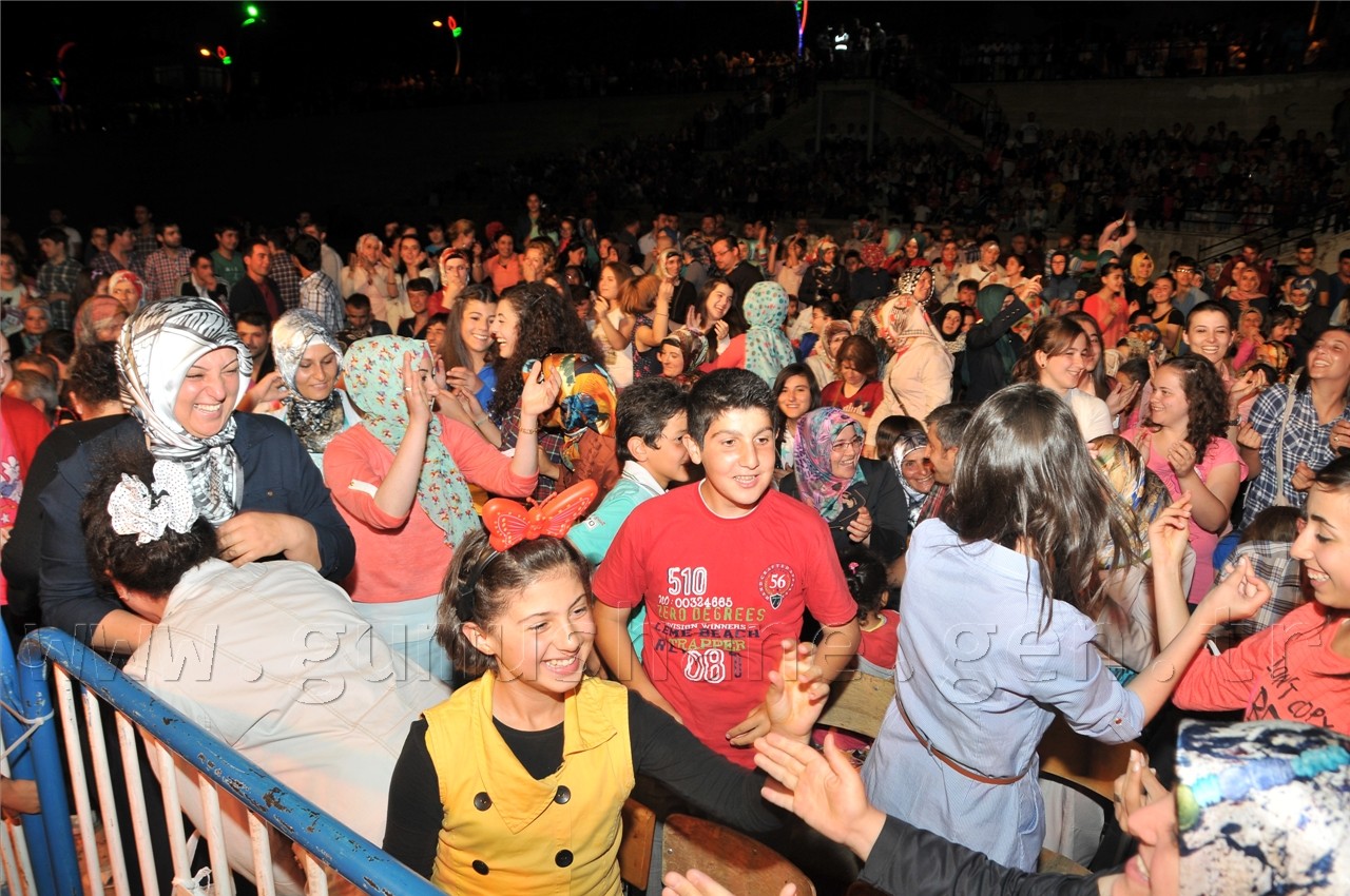 Gelmem Dedi Ama Geldi! 14