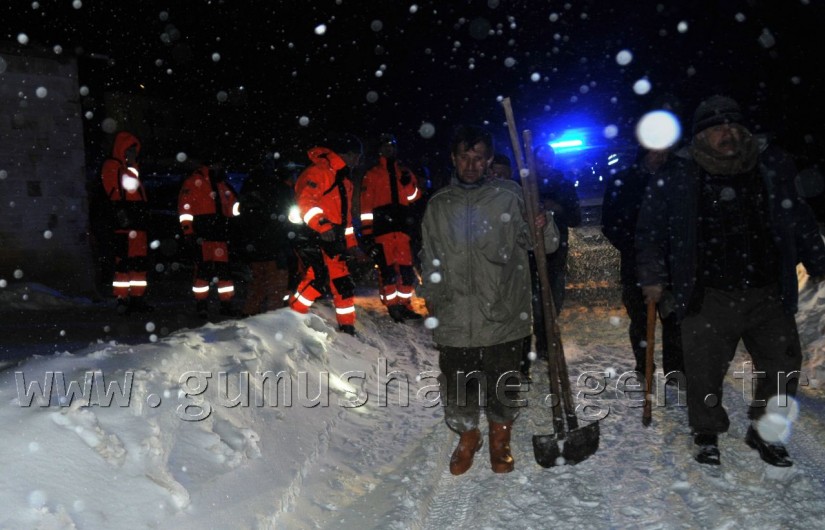 Dağda Mahsur Kalan Köylüler 3 Saatlik Operasyon İle Kurtarıldı 14