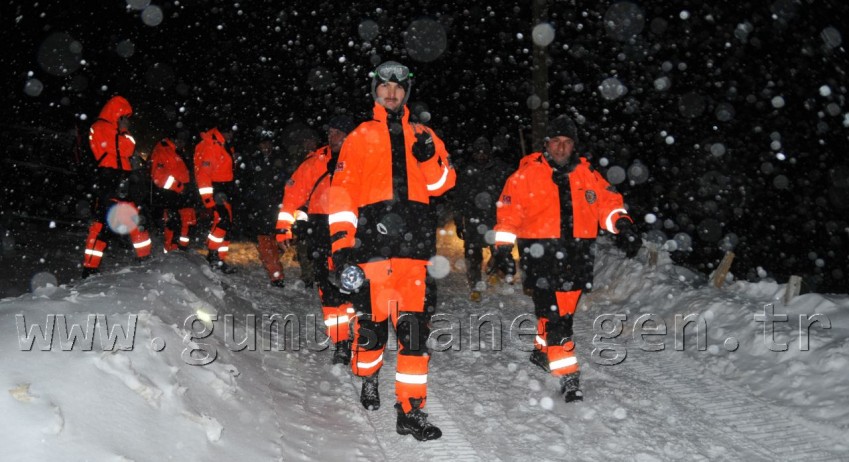 Dağda Mahsur Kalan Köylüler 3 Saatlik Operasyon İle Kurtarıldı 16