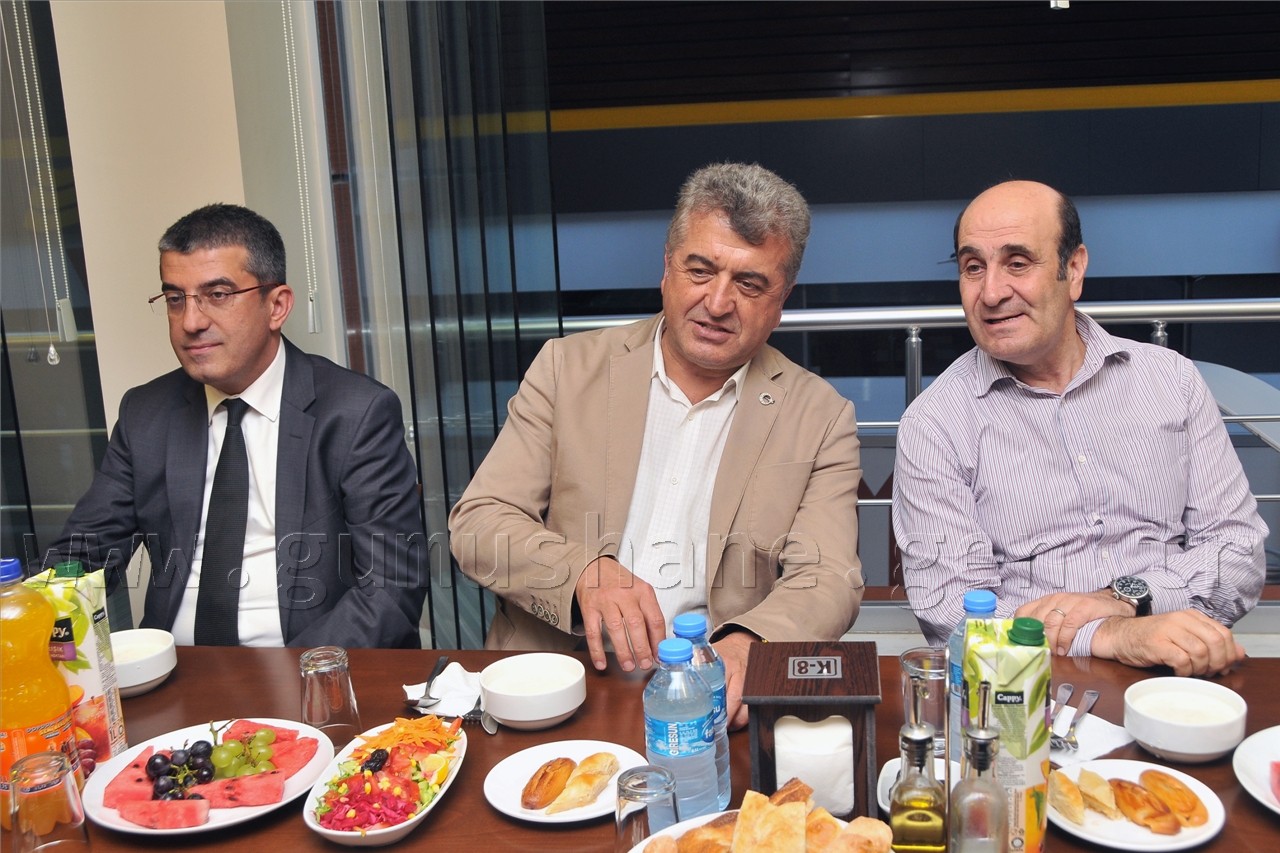 CHP Genel Başkan Yardımcısı Yakup Akkaya 4 Milletvekiliyle Birlikte Gümüşhane'de 2