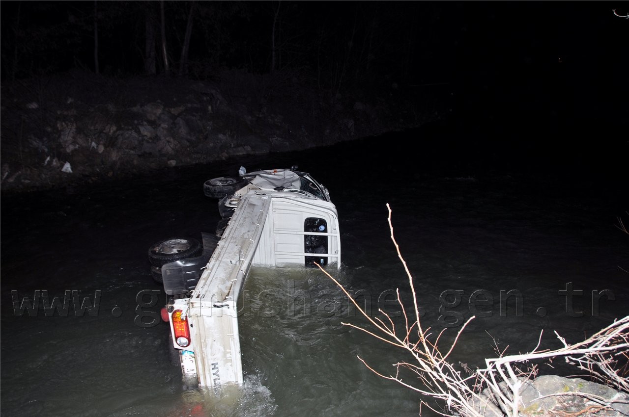 Gümüşhane'de 2 Ayrı Trafik Kazasında 3 Kişi Yaralandı 5