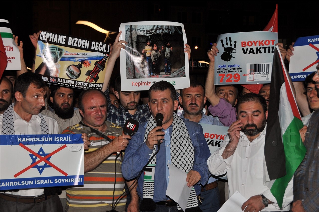 Gümüşhane İsrail'i Lanetledi 11