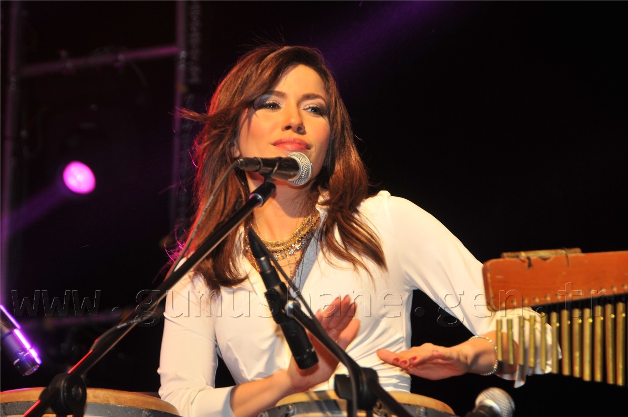 Burcu Güneş Gümüşhane'yi Coşturdu 21