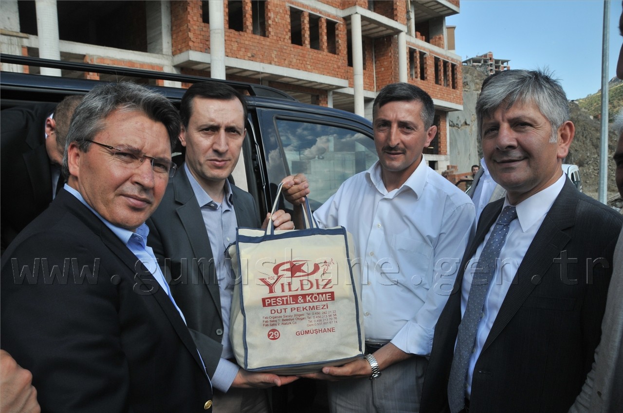 Başbakan Yardımcısı Emrullah İşler Gümüşhane’de 31