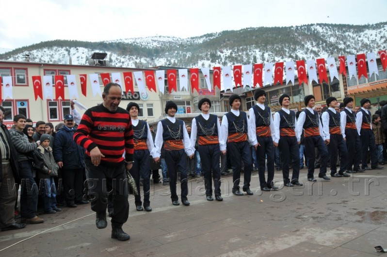 Gümüşhane'de 2 Ayrı Kazada 6 Kişi Yaralandı 3