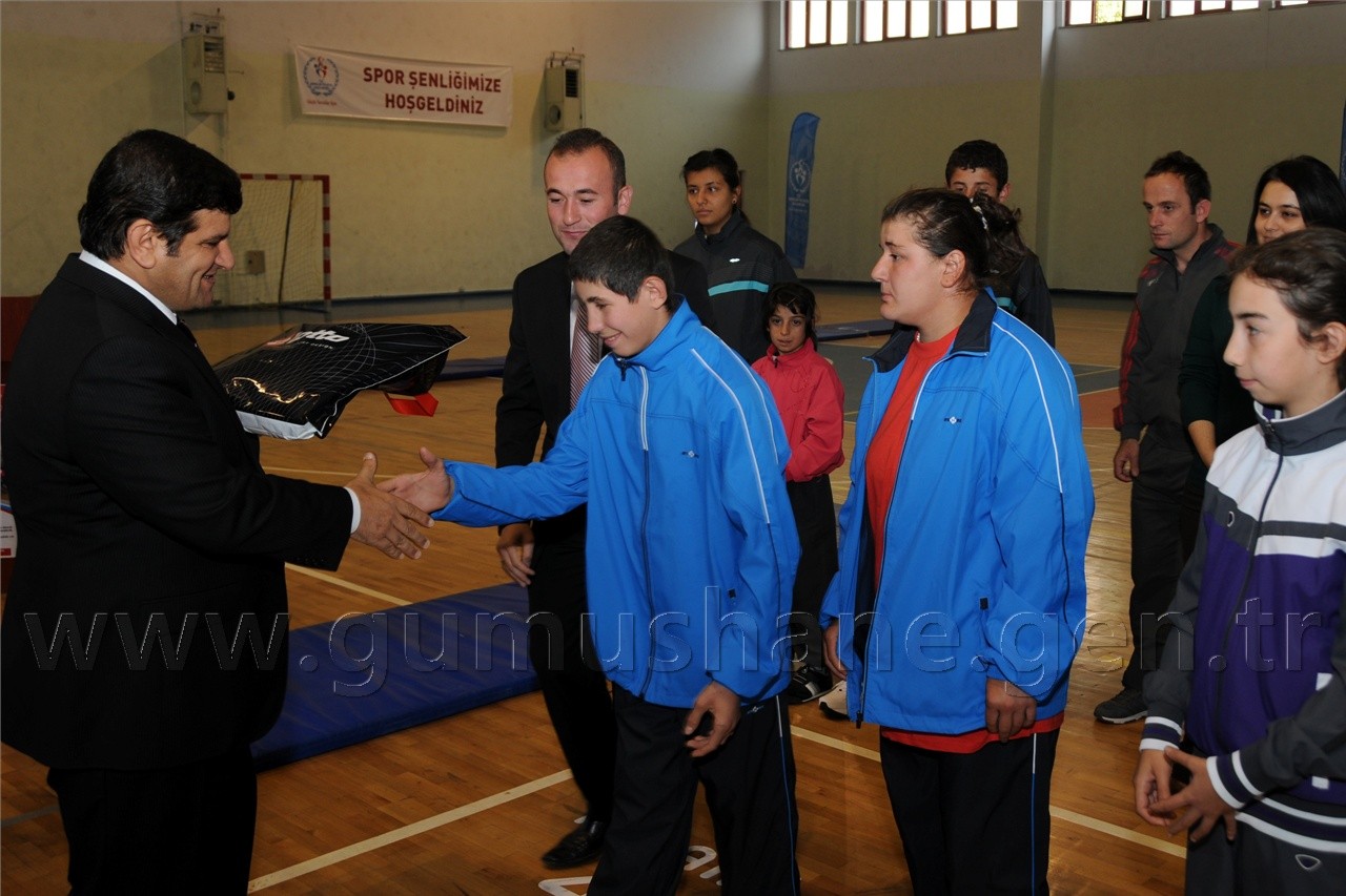 'Engelleri Sporla Aşalım' Projesi Başladı 11