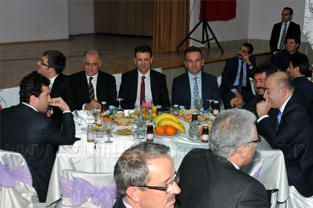 Gümüşhane'nin Ekonomi Ödüllerini Bakan Işık Verdi 10