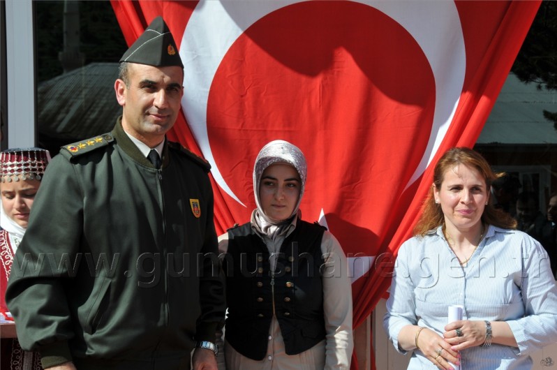 Gümüşhane'de Halk Eğitim Sergisi Açıldı 25