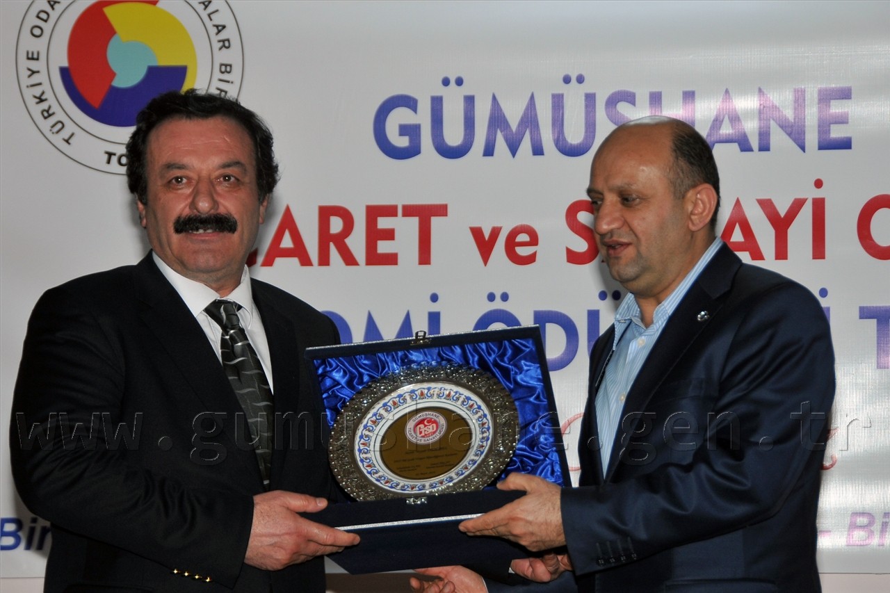 Gümüşhane'nin Ekonomi Ödüllerini Bakan Işık Verdi 15