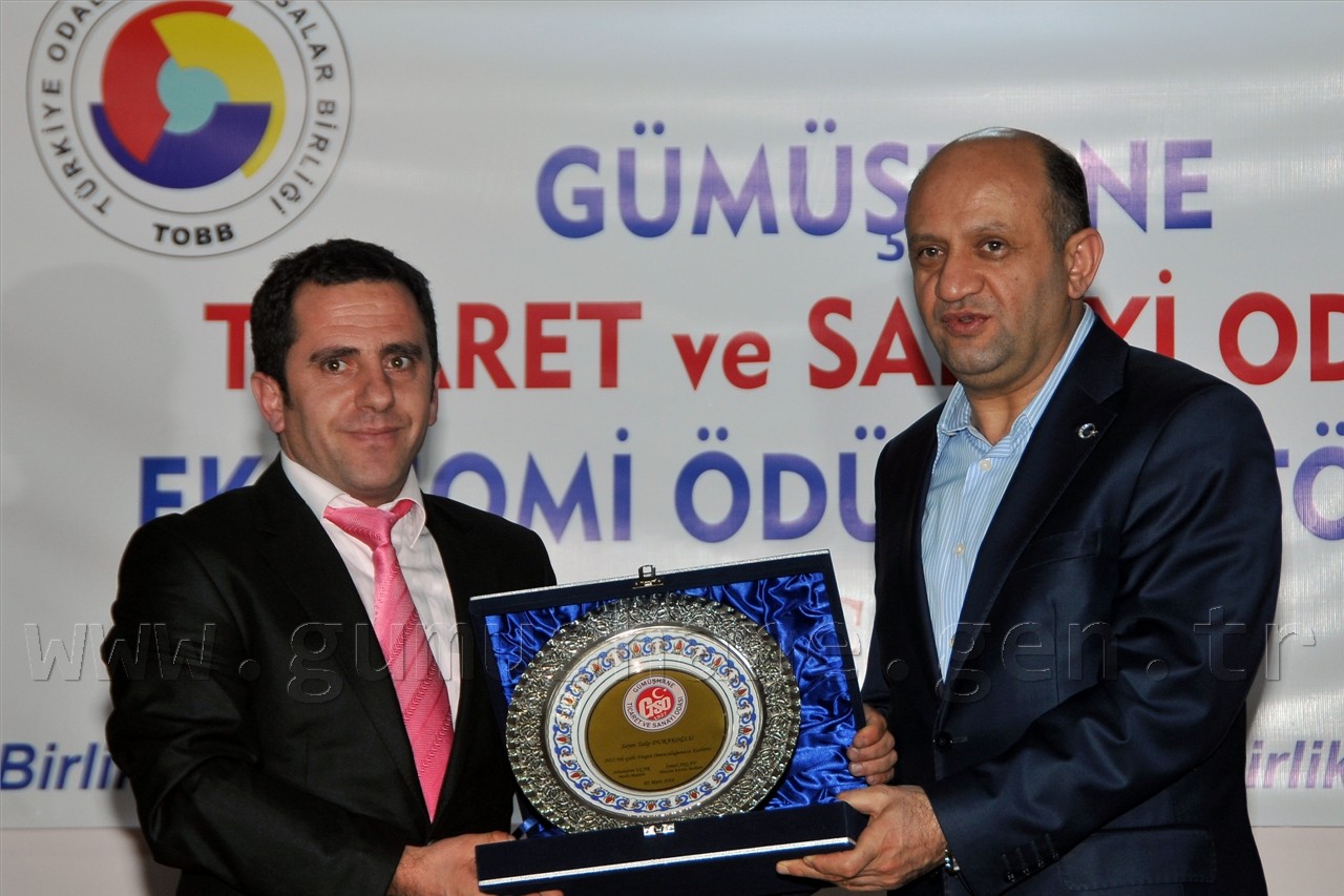 Gümüşhane'nin Ekonomi Ödüllerini Bakan Işık Verdi 30