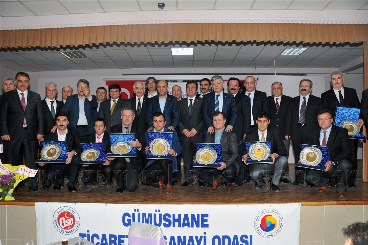 Gümüşhane'nin Ekonomi Ödüllerini Bakan Işık Verdi 32