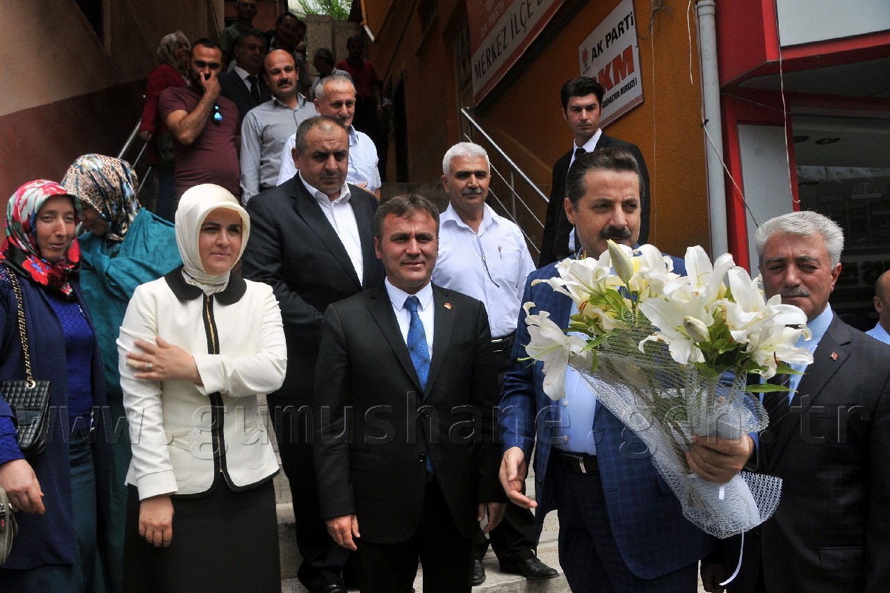 Bakan Çelik AK Parti İl Başkanlığı İle SGK'yı Ziyaret Etti 6