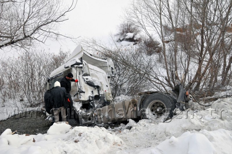 Kar Yağışı Kazaları Da Beraberinde Getirdi 4