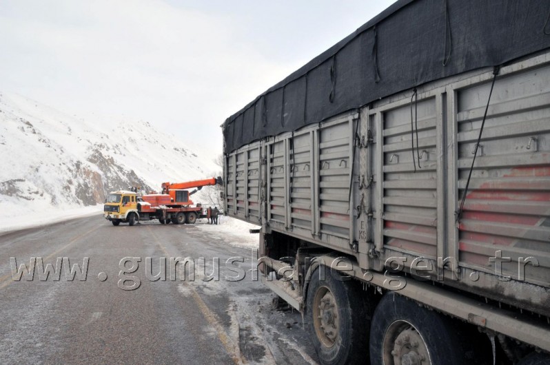 Kar Yağışı Kazaları Da Beraberinde Getirdi 5