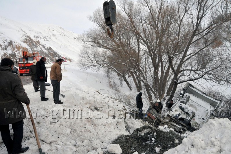 Kar Yağışı Kazaları Da Beraberinde Getirdi 6