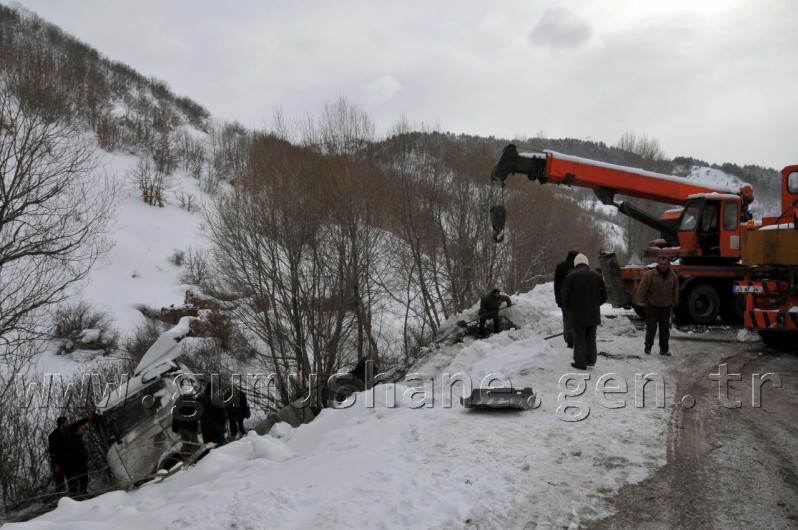 Kar Yağışı Kazaları Da Beraberinde Getirdi 7