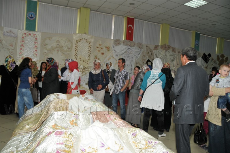 Gümüşhane'de Halk Eğitim Sergisi Açıldı 32