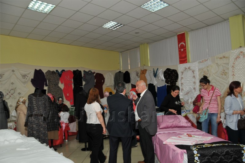 Gümüşhane'de Halk Eğitim Sergisi Açıldı 33