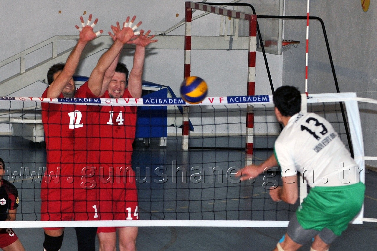 Torul Çankaya'yı Dağıttı: 3-1 8