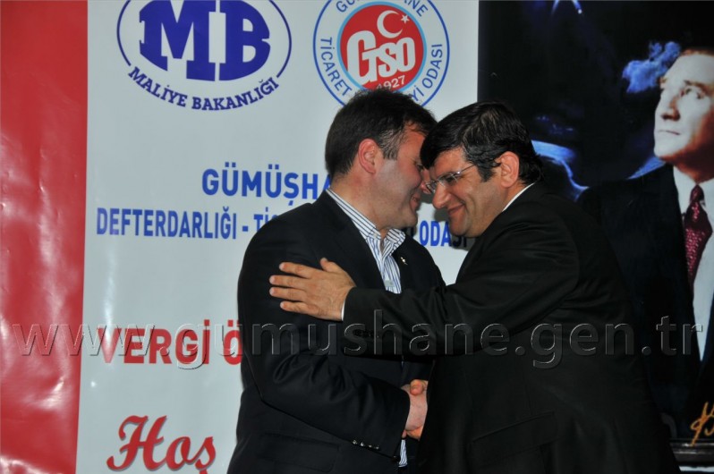 Gümüşhane'de Vergi Rekortmenleri Ödüllerini Aldı 13