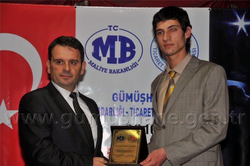 Gümüşhane'de Vergi Rekortmenleri Ödüllerini Aldı 34