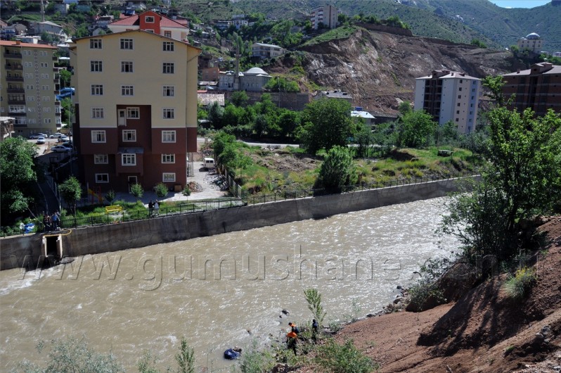 Harşit Çayına Düşen Yaşlı Kadın Bulundu 10