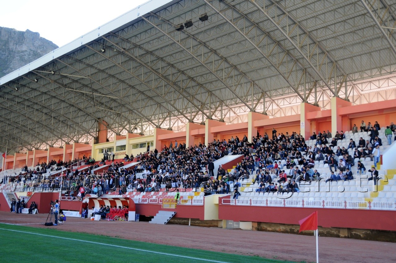 Seri Tatsız Bitti: 1-1 16