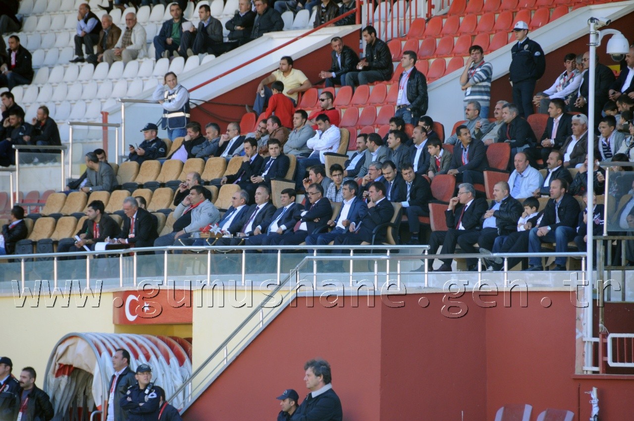 Seri Tatsız Bitti: 1-1 17