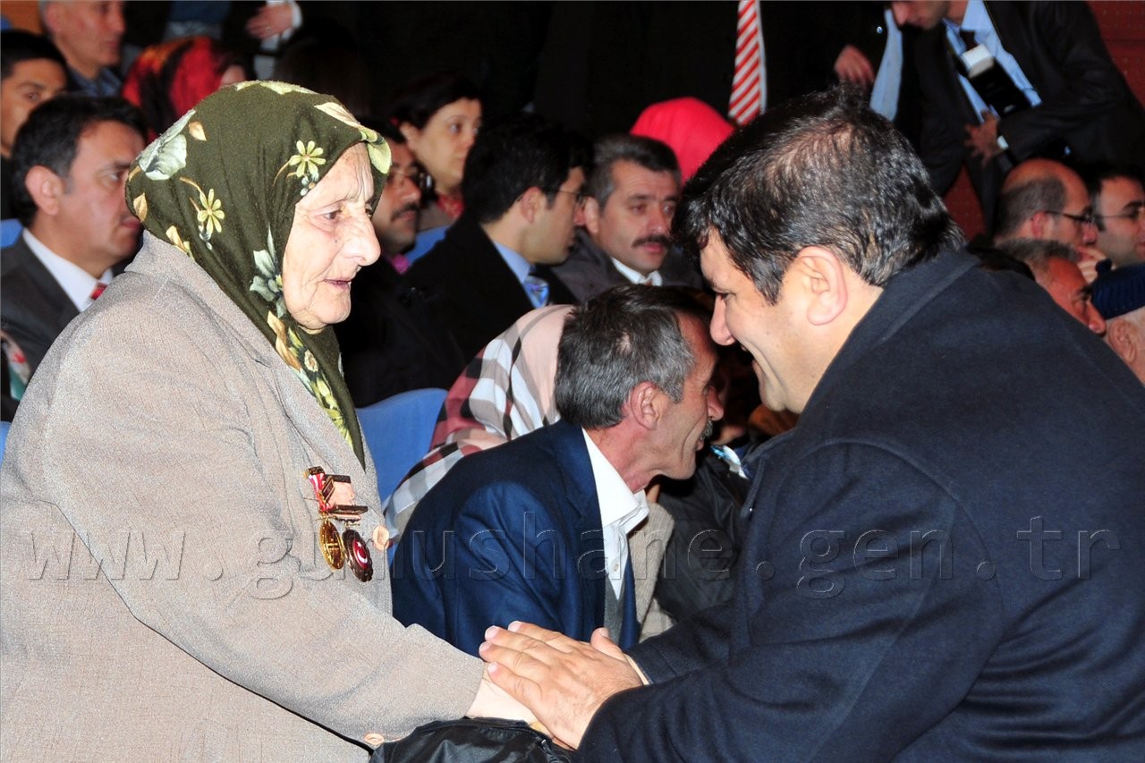 Bir gider, bin geliriz... 34