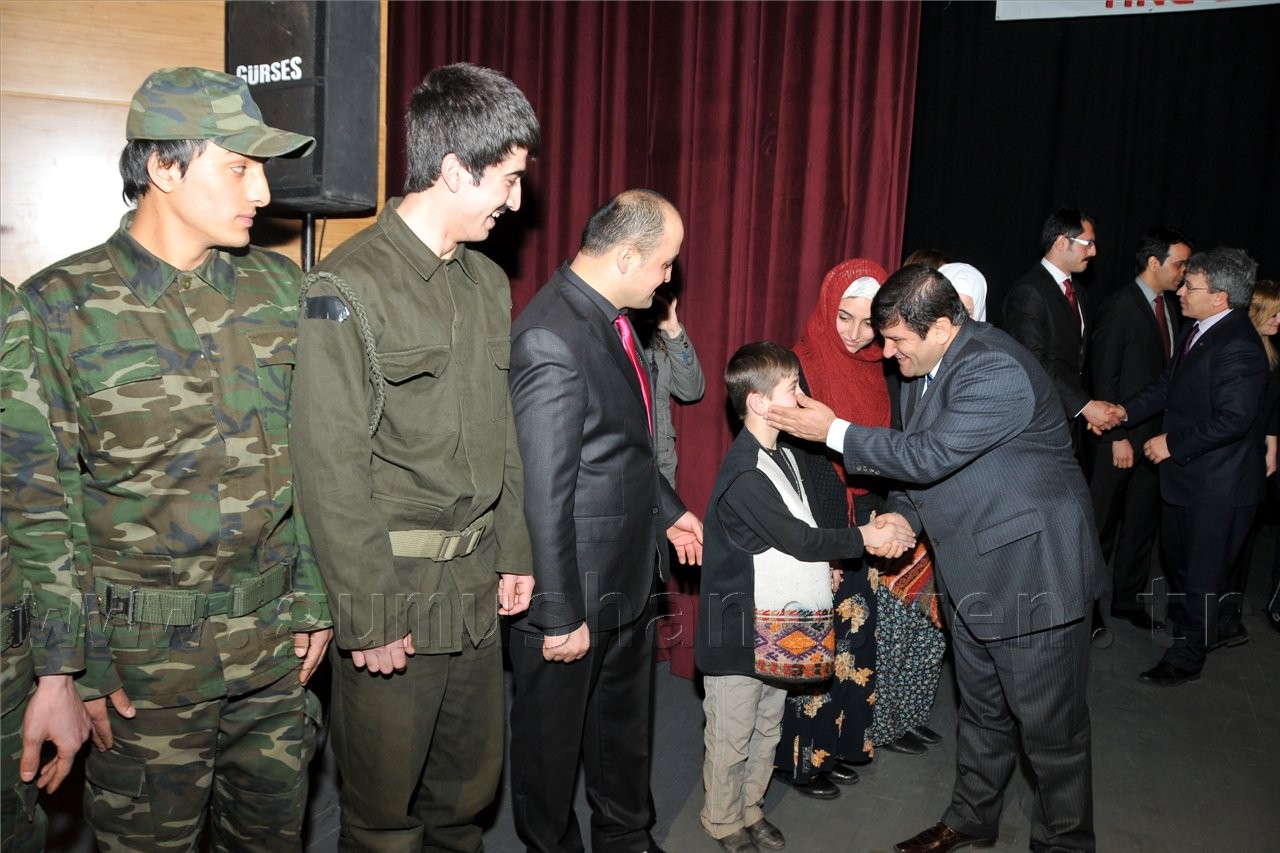 Bir gider, bin geliriz... 72