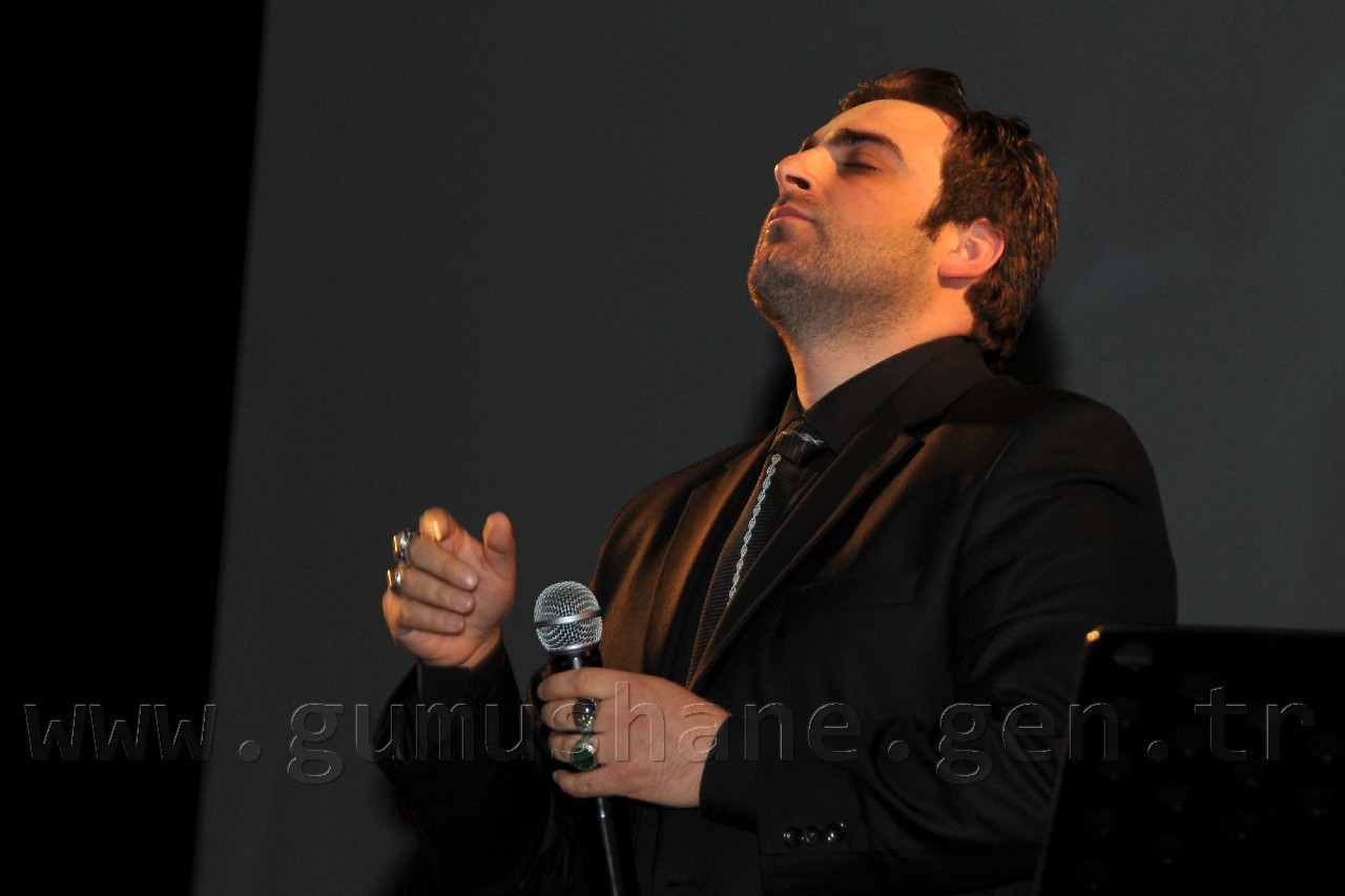 Gümüşhane'de Akın Akıntürk Konseri 8
