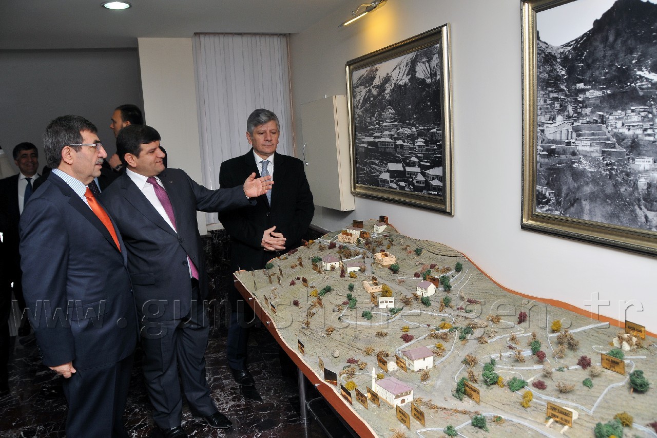 Çevre ve Şehircilik Bakanı İdris Güllüce Gümüşhane'de 16