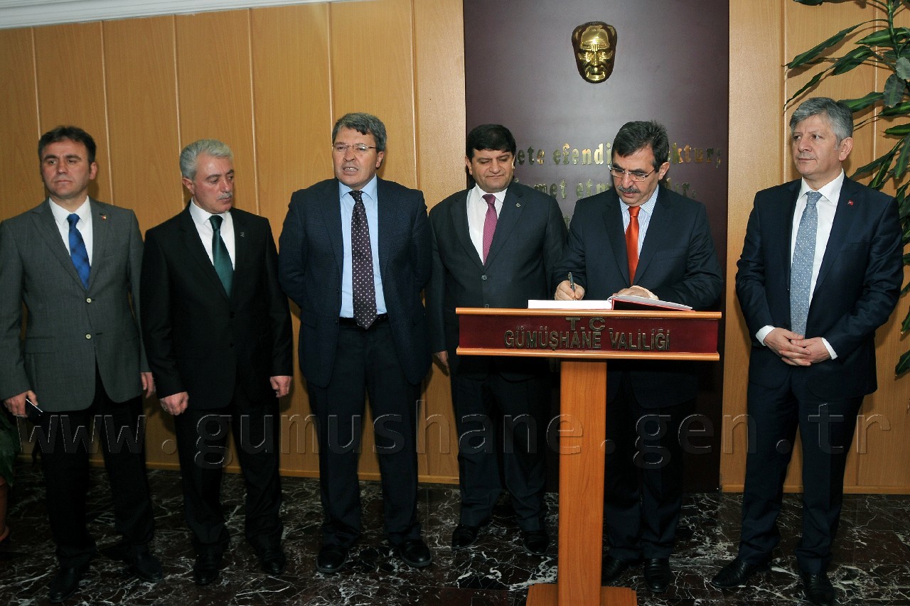 Çevre ve Şehircilik Bakanı İdris Güllüce Gümüşhane'de 17