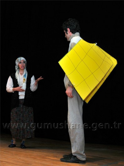 'Deliler' Gümüşhane'de Sahnelendi 27