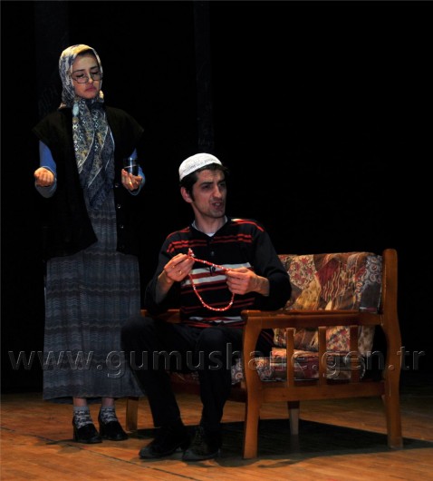 'Deliler' Gümüşhane'de Sahnelendi 29