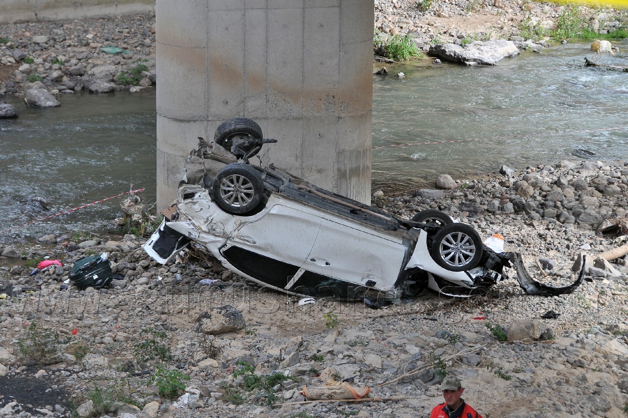 Başhekim Ölü Bulundu 4