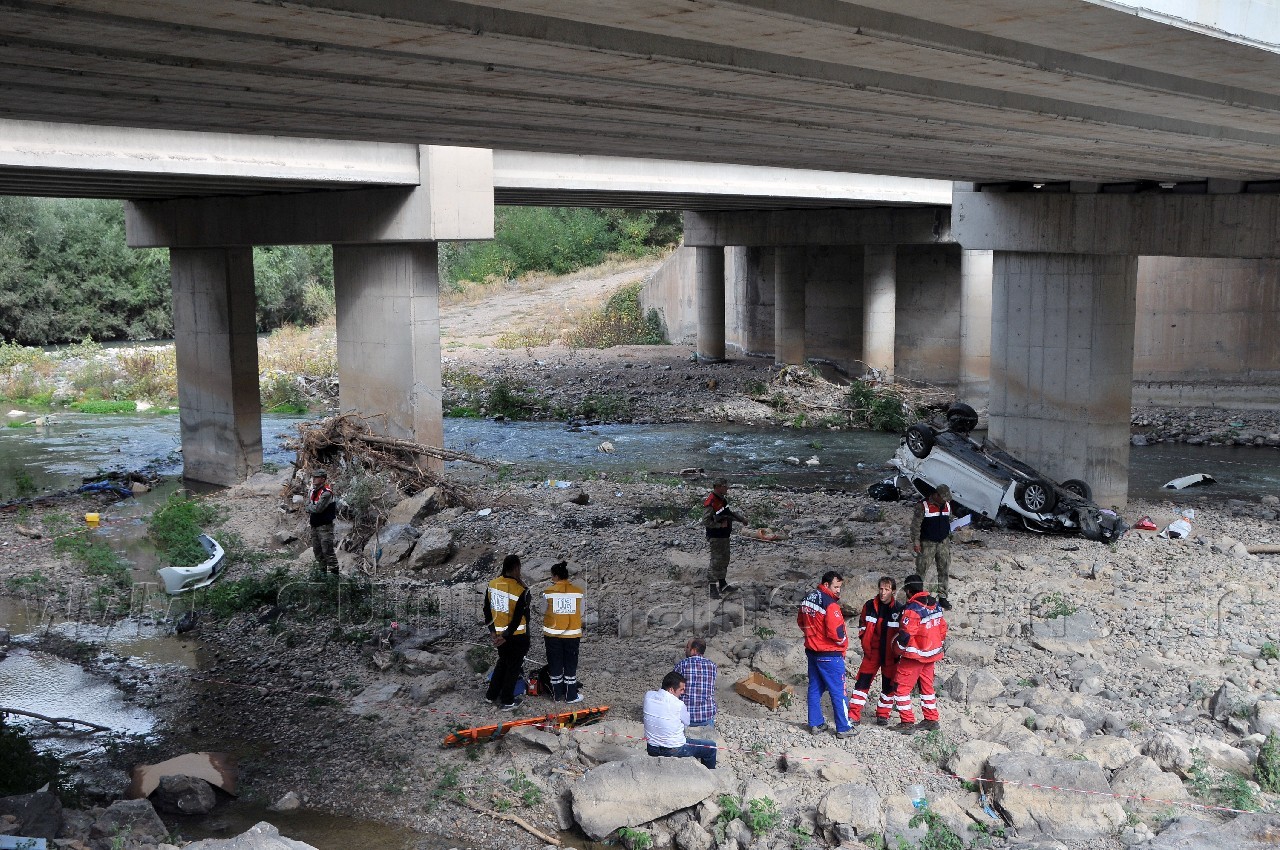 Başhekim Ölü Bulundu 9