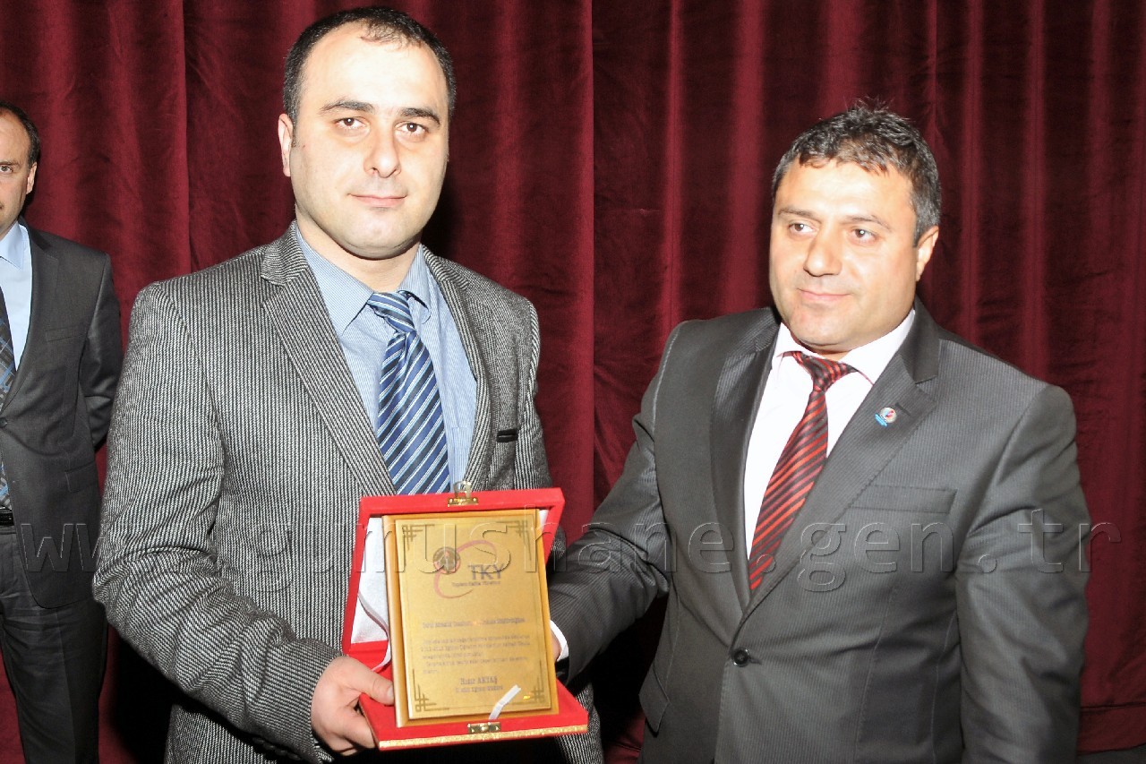 'Eğitim Birşeylerden Birşeydir Ama Herşey Değildir' 16