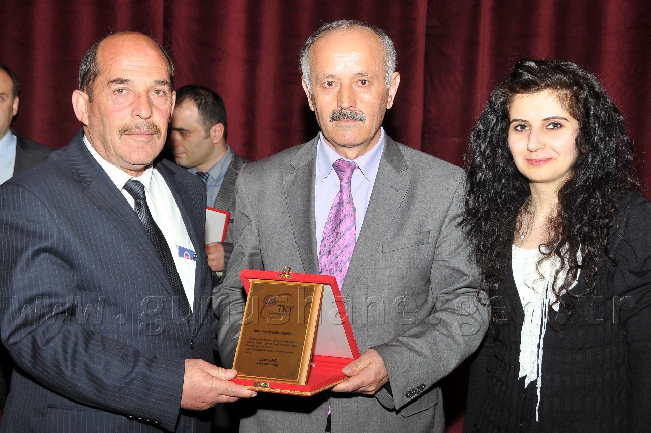 'Eğitim Birşeylerden Birşeydir Ama Herşey Değildir' 17