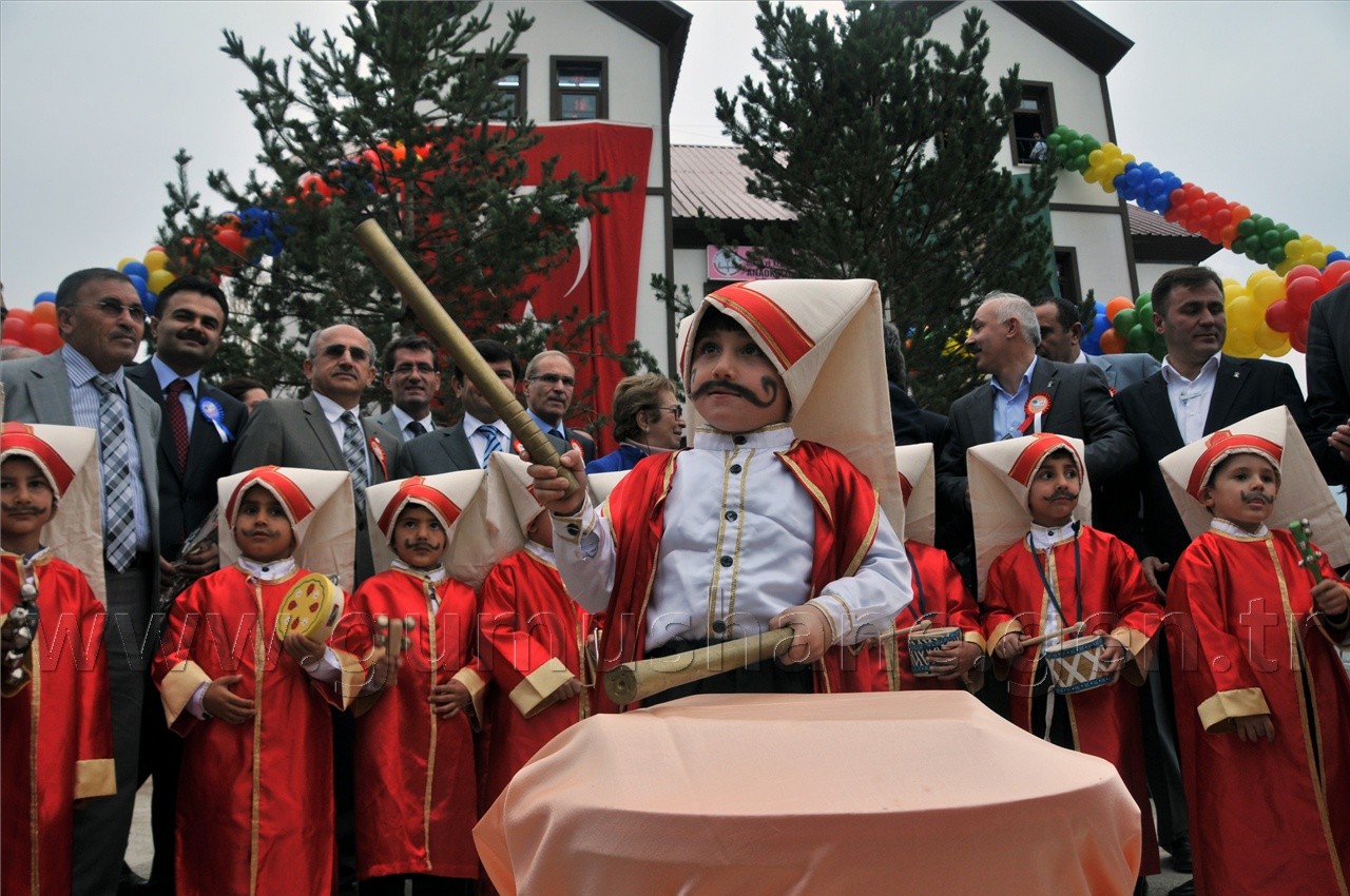 Kelkit'te Ülker ve Kemalettin Başar Anaokulu Hizmete Açıldı 49