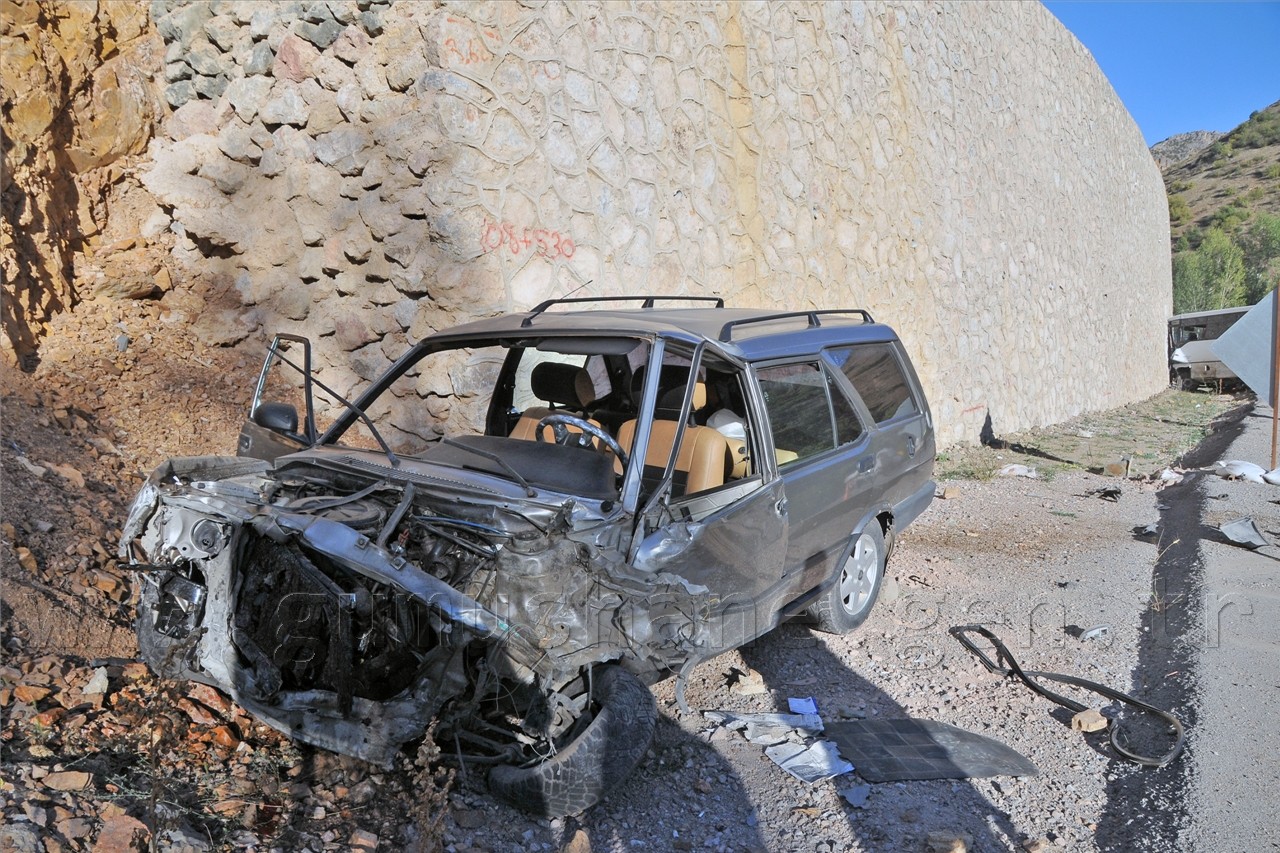 Gümüşhane'de Kaza: 3 Yaralı 8