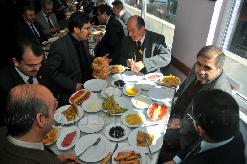 Gümüşhane Protokolü Muhtarlarla Toplandı 6