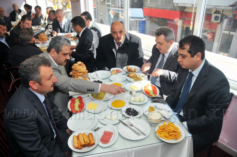 Gümüşhane Protokolü Muhtarlarla Toplandı 8