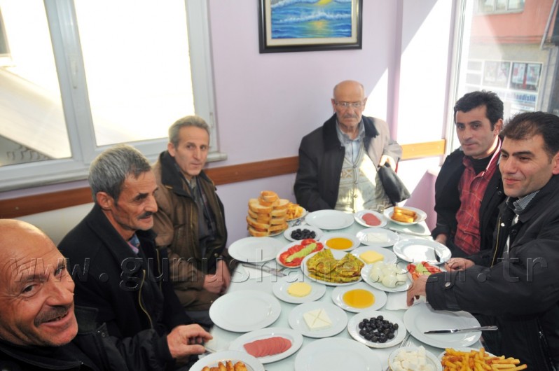 Gümüşhane Protokolü Muhtarlarla Toplandı 13