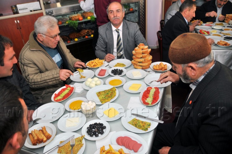 Gümüşhane Protokolü Muhtarlarla Toplandı 15