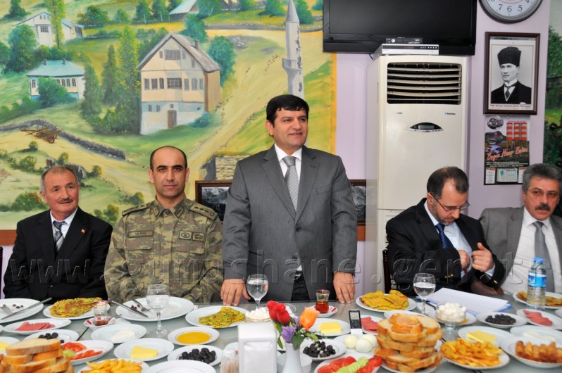 Gümüşhane Protokolü Muhtarlarla Toplandı 18