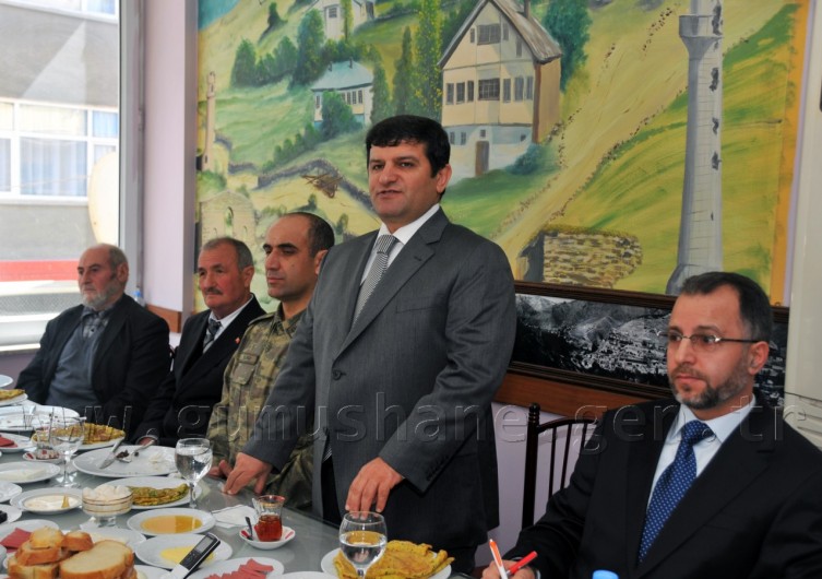 Gümüşhane Protokolü Muhtarlarla Toplandı 20